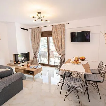 Corale Seaside Villa Nikíti