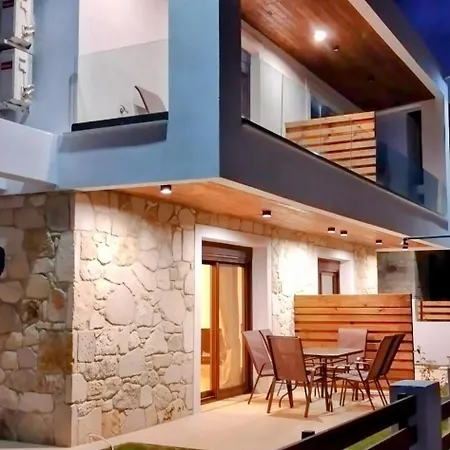 Луксозна вила Corale Seaside *