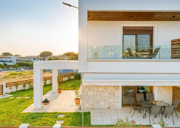 Corale Seaside Villa *